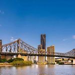 Sk2 - Charming Skyline Cbd W River Views 3 Bedroom Private Apartment