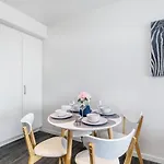 Kozyguru South Brisbane Funky 1 Bed Apt Free Parking Qsb027-1810