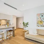 Kozyguru Fortitude Valley Designer Grade 2 Bed Apt Free Parking Qfv179-1401