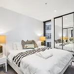 Kozyguru Fortitude Valley Designer Grade 2 Bed Apt Free Parking Qfv179-1401