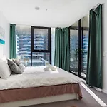 Kozyguru Fortitude Valley Style 2 Bed Free Parking Qfv211-1601 Apartment