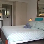 Woolloongabba, Comfortable, Modern, Private Studio