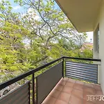 Annerley Central- Walk To Everything, Home From Home