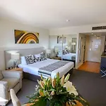 Cosmo 4* Brisbane