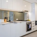 Chic Inner City Position 2 Bedroom With Parking By Serain Residences *
