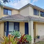 Tingalpa Townhouse Treat