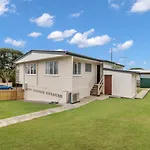 Kozyguru / Carindale / Immaculate 3 Beds Holiday Home Qca061