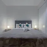 Amazing 2 Bedroom In Cbd!