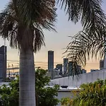 Classic Brisbane Queenslander With Pool & Yard