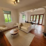 Classic Queenslander With Pool & Yard Brisbane