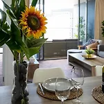 Apartment Break Panoramic River Views Free Parking