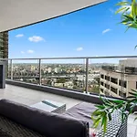 Apartment Break Panoramic River Views Free Parking