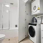 Break Panoramic River Views Free Parking Brisbane