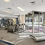 Break Panoramic River Views Free Parking Brisbane