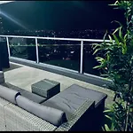 Break Panoramic River Views Free Parking Apartment *