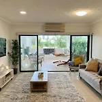 2-bed Acropol With Balcony & Parking * Brisbane