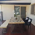 Eight Mile Plains House *