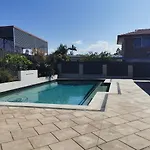 Eight Mile Plains House *