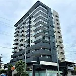 Spacious Inner City Apartment With Free Parking