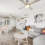 Spacious Inner With Free Parking Apartment Brisbane