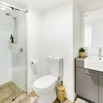 Apartment Spacious Inner With Free Parking *