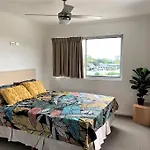 Spacious Inner With Free Parking