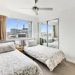 Spacious Inner With Free Parking