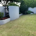 Designer\'S Resort With Pool