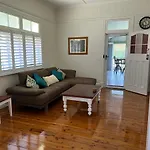 Holiday home Old Queensland Charm Entire Upper Level *