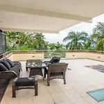 Luxurious Art Deco House In Upscale Hamilton