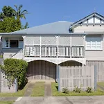 Quaint & Cosy 1 Bedroom In Queenslander. Apartment Brisbane
