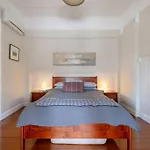 Quaint & Cosy 1 Bedroom Apartment In Queenslander.