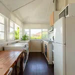 Quaint & Cosy 1 Bedroom In Queenslander. *