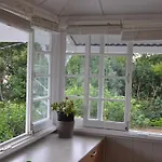 Quaint & Cosy 1 Bedroom In Queenslander. Brisbane