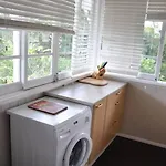 Quaint & Cosy 1 Bedroom In Queenslander. Brisbane