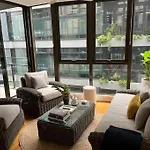 Luxe 2Bed/2Bath/Park In Newstead
