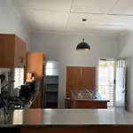 Charming 1920's 4br Freestanding Plantation Qldr. * Brisbane