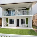 Beachfront Bliss Wynnum