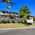 Eight Mile Plains House Holiday home