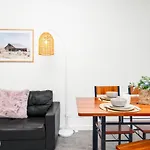 Brandnew Spacious And Stunning 1Bed Apartment