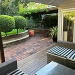 Garden 1brm Private & Spacious Brisbane