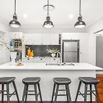 Evandale, 1920's Historic ,stunning And Modern With Amazing Views Holiday home *