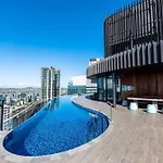 Luxurious 2Br With Infinity Pool