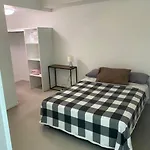 Comfy 1B 1B Apt Fully Equipped