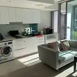 Comfy 1B 1B Apt Fully Equipped