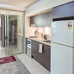 Quiet 1 Bedroom Apartment W Pool And, Walk To Qut - Kg4305