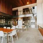 1bedroom 1bath 1carpark Wifi Gym Pool Apartment Brisbane