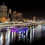 1bedroom 1bath 1carpark Wifi Gym Pool * Brisbane