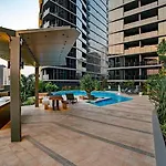 Great Views Pool High Level Boutique With Carpark *