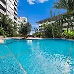 Great Views Pool High Level Boutique With Carpark Brisbane